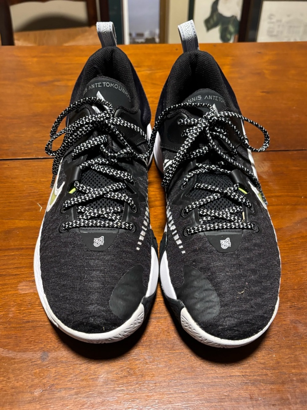 Nike Giannis Immortality Basketball Shoes Black/White  Size W 10 M 8.5